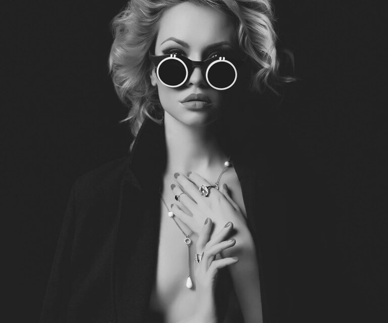 Video left description